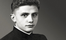 Ratzinger-priest.