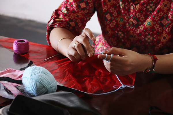 WomanKnitting